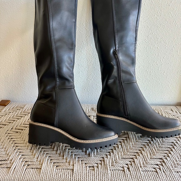 DV Dolce Vita Risky Tall Boot size 8 - Picture 5 of 10